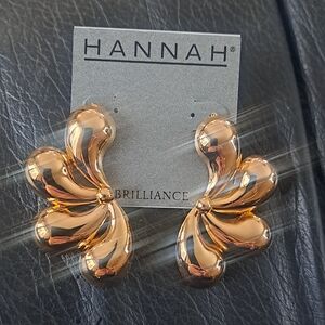 Hannah Brilliance: Gold Statement Earrings